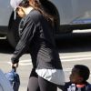 Sandra Bullock et son petit Louis, à la sortie de l'école, le 16 février 2012 à Los Angeles