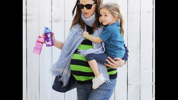 Jennifer Garner, très enceinte : Seraphina découvre l'iPad, Violet fait son show