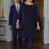 Accompagnée par son mari le prince Daniel, la princesse Victoria de Suède, enceinte de huit mois, prenait part le 21 février 2012 à un déjeuner en l'honneur de la présidente sortante de la Finlande, Tarja Halonen, au palais royal, à Stockholm.