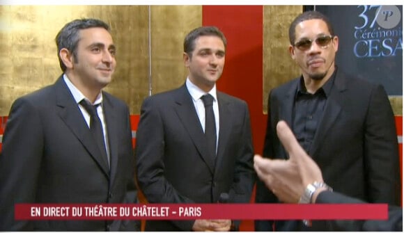 Eric Toledano, Olivier Nakache et JoeyStarr arrivant à la cérémonie des César 2012 le 24 février 2012