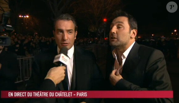 Jean Dujardin et Gilles Lellouche arrivent à la cérémonie des César, le 24 février 2012.