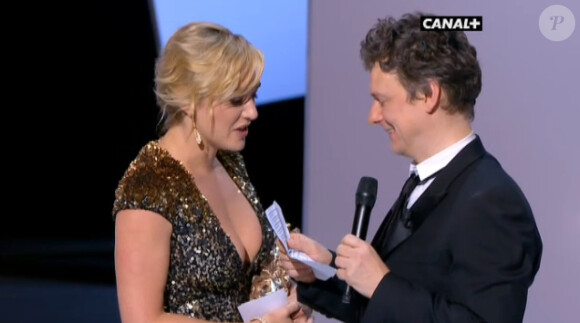 Kate Winslet reçoit des mains de Michel Gondry un César d'honneur 24 février 2012