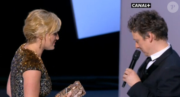 Kate Winslet reçoit des mains de Michel Gondry un César d'honneur 24 février 2012