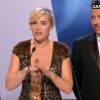 Kate Winslet revient sur la scène des César pour récupérer au nom de Yasmina Reza et Roman Polanski le prix de la meilleure adaptation pour Carnage, dans lequel elle joue - 24 février 2012