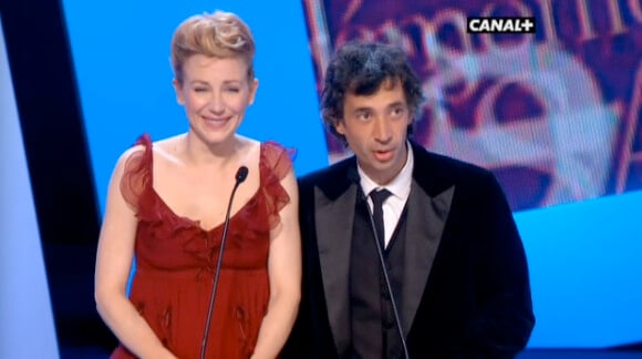 Julie Depardieu et Eric Elmosnino remettent le César du meilleur réalisateur
