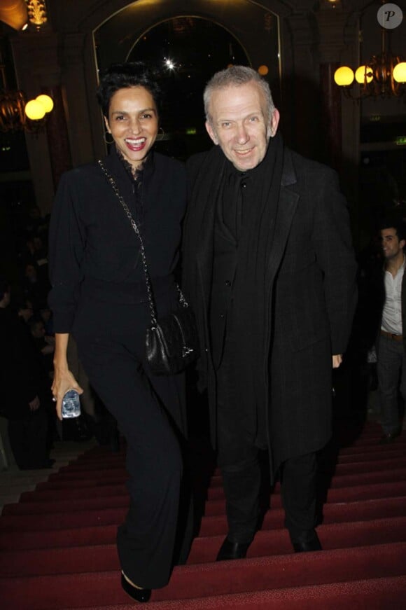 Farida Khelfa et Jean-Paul Gaultier pour le spectacle Diva Latina, au Théâtre du Châtelet, à Paris, le 27 janvier 2012.