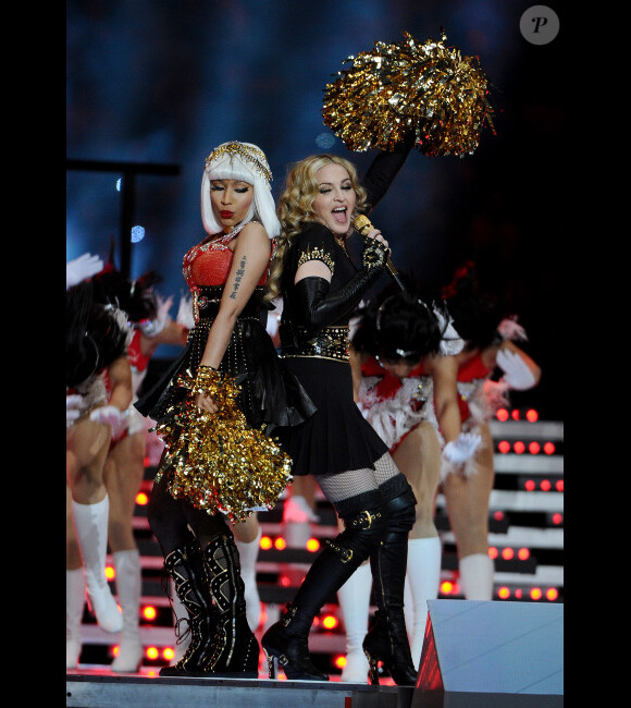 Madonna et Nicki Minaj  lors de son show du Super Bowl le 5 février 2012 à Indianapolis