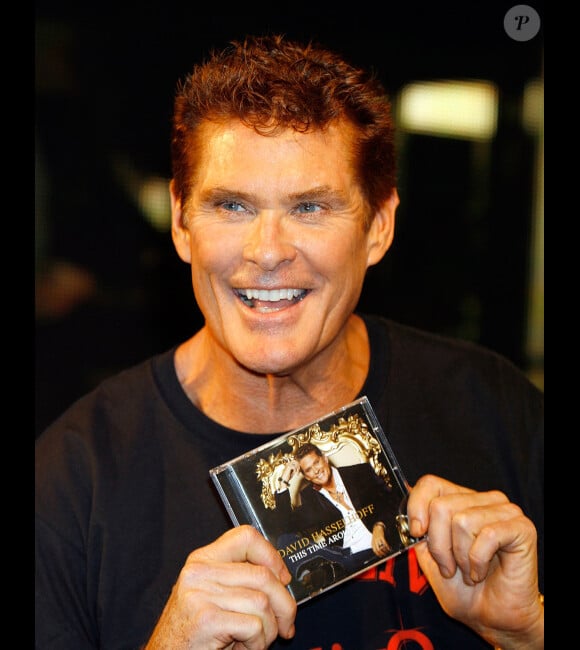 David Hasselhoff, au magasin HMV d'Oxford Street à Londres, le lundi 27 février 2012.