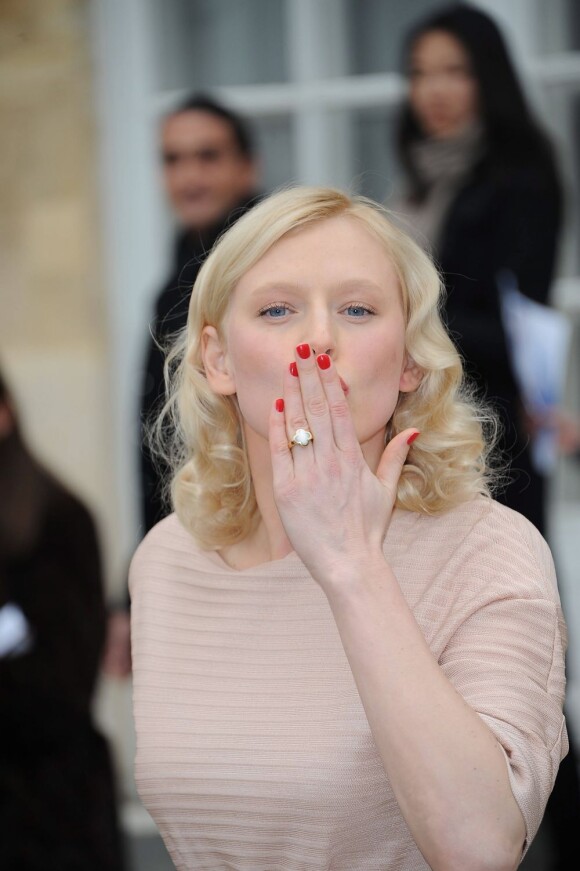 Anna Sherbinina au défilé Dior à Paris le 2 mars 2012