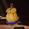 Et même en... sumo ? Elle prépare Intervilles ? La grossesse n'a pas empêché Alessandra Sublet de faire les 400 coups lors des Victoires de la Musique, qu'elle animait le 3 mars 2012 au Palais des Congrès de Paris.