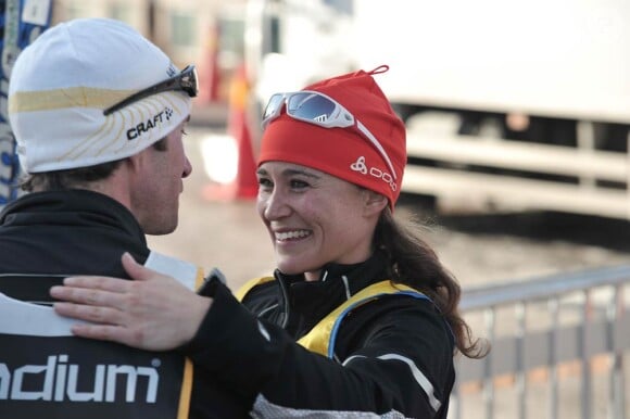 Pippa Middleton et son frère James à l'arrivée de la Vasaloppet, légendaire et plus longue course de ski de fond (90 km), qu'elle a disputée le 4 mars 2012 en Suède. Elle a fini 412e sur 1734 femmes, en 7h13mn36. James Middleton, lui, était arrivé une demi-heure plus tôt.