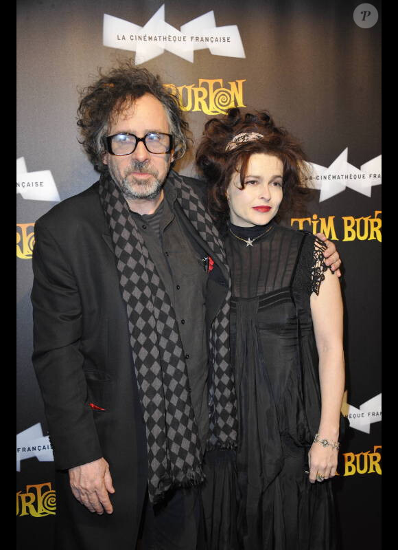 Tim Burton et Helena Bonham Carter au vernissage de l'exposition Tim Burton à la Cinémathèque française, à Paris le 5 mars 2012.