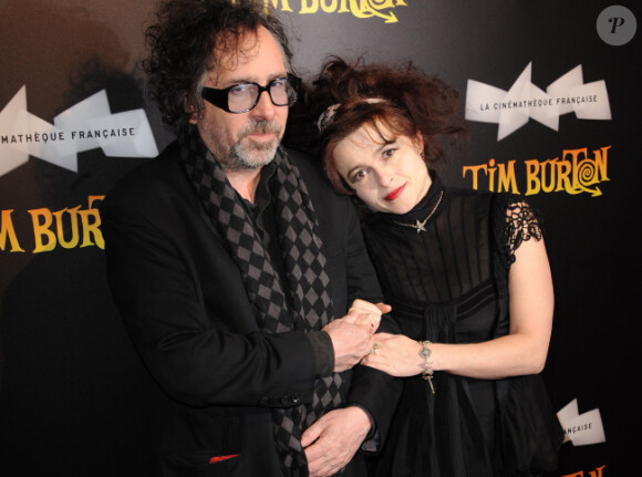 Tim Burton et Helena Bonham Carter au vernissage de l'exposition consacrée au réalisateur à la Cinémathèque française, à Paris le 5 mars 2012.