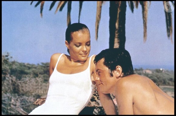 Alain Delon et Romy Schneider sur le tournage du film La Piscine en 1968