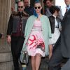Katy Perry arrive au défilé Miu Miu à Paris le 7 mars 2012