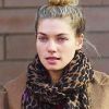 Jessica Hart dans les rues de New York. Le 7 mars 2012.
