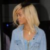 Rihanna, adorable dans son ensemble jean et ses derbies Jil Sander à la sortie de son hôtel. New York, le 12 mars 2012.