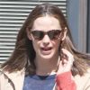 La belle Jennifer Garner, nouvellement maman, sort de chez le médecin, en compagnie de son mari Ben Affleck et leur fille Violet, le 12 mars 2012 à Los Angeles