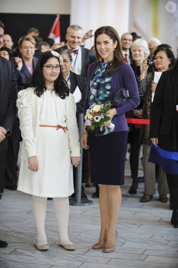 La princesse Mary de Danemark inaugurait le 16 mars 2012 une exposition pour le 50e anniversaire de Danida, l'organisme danois d'assistance au développement.