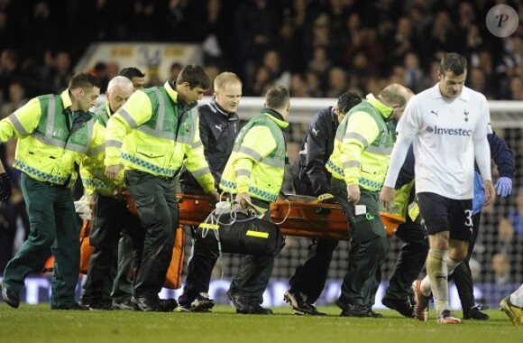 Fabrice Muamba victime d'un arrêt respiratoire le 17 mars 2012 à Londres à quelques minutes de la mi-temps Tottenham - Bolton