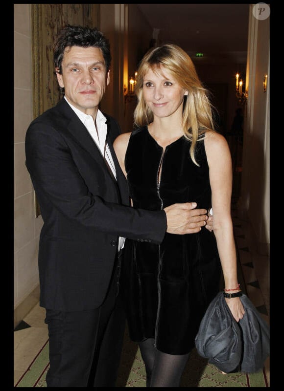 Marc et Sarah Lavoine pour la remise des prix des "Trois Coups de l'Angélus", lors d'un dîner à l'Hôtel Bristol à Paris le 19 mars 2012
 