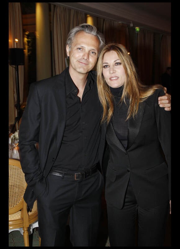 Mathieu Petit et sa compagne Mathilde Seigner pour la remise des prix des "Trois Coups de l'Angélus", lors d'un dîner à l'Hôtel Bristol à Paris le 19 mars 2012
 