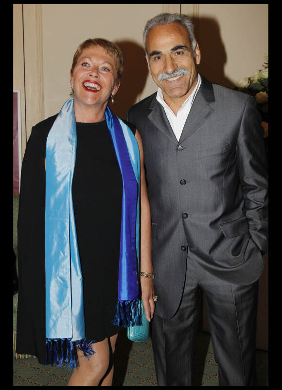 Mansour Barhami et sa femme Frédérique pour la remise des prix des "Trois Coups de l'Angélus", lors d'un dîner à l'Hôtel Bristol à Paris le 19 mars 2012
 