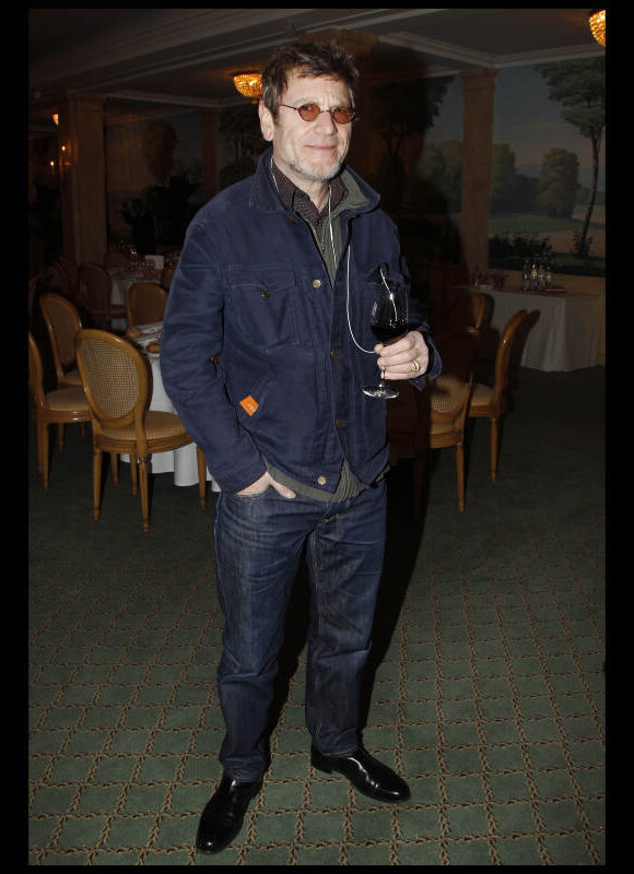 Tchéky Karyo pour la remise des prix des "Trois Coups de l'Angélus", lors d'un dîner à l'Hôtel Bristol à Paris le 19 mars 2012
 
