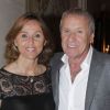 Yves Renier et sa femme Karin pour la remise des prix des "Trois Coups de l'Angélus", lors d'un dîner à l'Hôtel Bristol à Paris le 19 mars 2012
 
