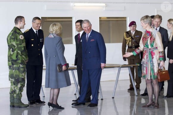 Visite au centre de résilience et de recherche environnementale, à Stockholm, le 23 mars 2012.
Le prince Charles et Camilla Parker Bowles effectuaient en mars 2012 une tournée officielle en Scandinavie, en représentation de la reine Elizabeth II, dans le cadre de son jubilé de diamant.