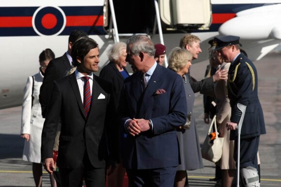 Arrivée à Stockholm le 22 mars 2012. Le prince Charles et Camilla Parker Bowles effectuaient en mars 2012 une tournée officielle en Scandinavie, en représentation de la reine Elizabeth II, dans le cadre de son jubilé de diamant.