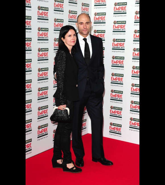 Mark Strong et sa femme lors de la soirée Jameson Empire Awards à Londres le 25 mars 2012