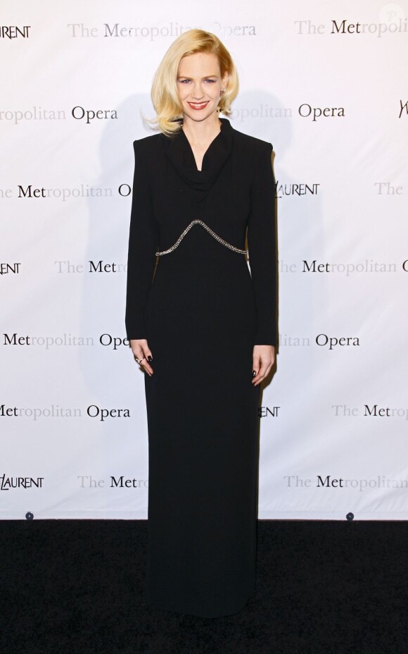 January Jones assiste à l'avant-première de la pièce d'opéra Manon au Metropolitan Opera du Lincoln Center. New York, le 26 mars 2012.