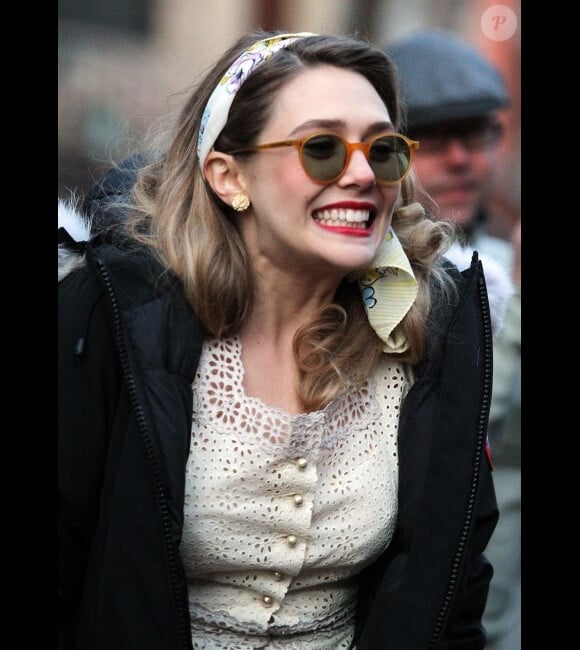 Elizabeth Olsen sur le tournage à New York en mars 2012 du film Kill Your Darlings