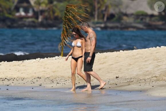 Megan Fox et Brian Austin Green amoureux sur la plage en février 2012