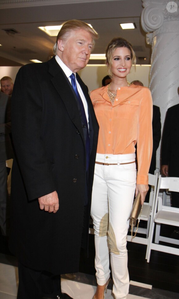 Le papa Donald Trump soutenait sa fille Ivanka pour son défilé à New York, le 28 mars 2012.