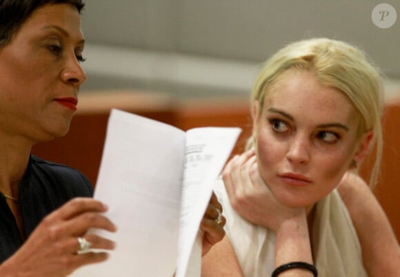 Lindsay Lohan en pleurs devant la Cour supérieure de Los Angeles, en octobre 2011.