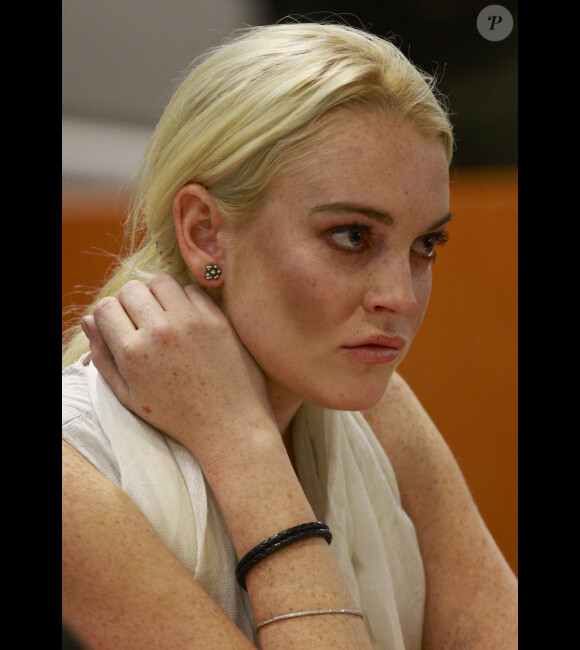 Lindsay Lohan en pleurs devant la Cour supérieure de Los Angeles, en octobre 2011.