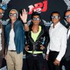 Sofiane, Geoffrey, Bruno, Mohamed et Anthony lors du photocall des Anges de la télé-réalité 4 : Club Hawaï chez NRJ le 30 mars 2012 à Paris
