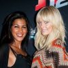 Ayem et Caroline lors du photocall des Anges de la télé-réalité 4 : Club Hawaï chez NRJ le 30 mars 2012 à Paris