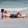 Kate Hudson et Matthew Bellamy en amoureux sur la plage à Cancùn au Mexique, le 16 mars 2012.