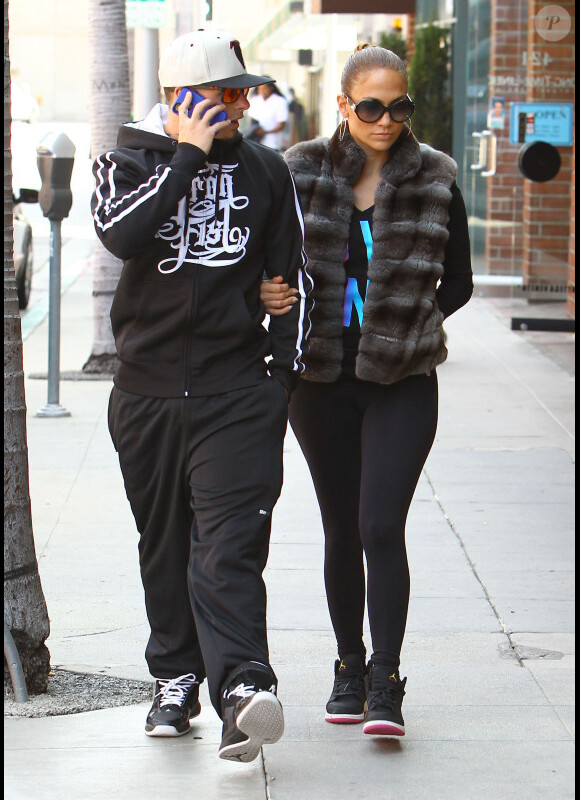 Jennifer Lopez et Casper Smart à Beverly Hills le 24 mars 2012.