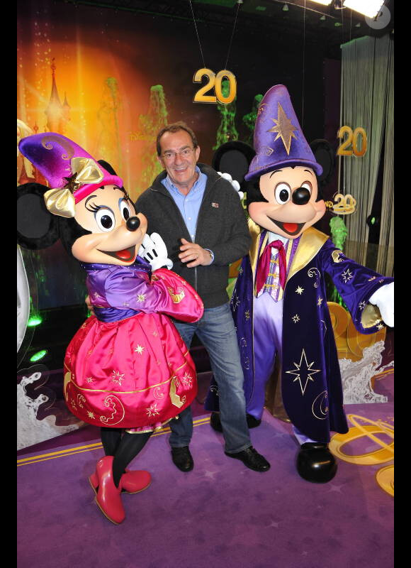 Jean-Pierre Pernaut à Disneyland Paris pour les 20 ans du parc à thème, le samedi 31 mars 2012.