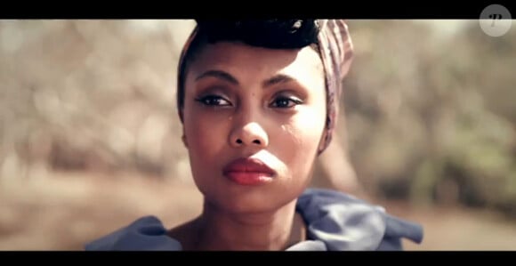 Imany dans le clip de You will never know, tourné à Cuba (2011). Album The Shape of a broken heart déjà disponible, réédition augmentée en février 2012.