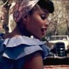 Imany dans le clip de Please and Change, extrait de l'album The Shape of a Broken Heart, réédité en février 2012.