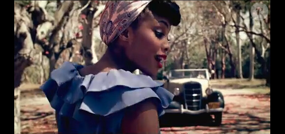 Imany dans le clip de Please and Change, extrait de l'album The Shape of a Broken Heart, réédité en février 2012.