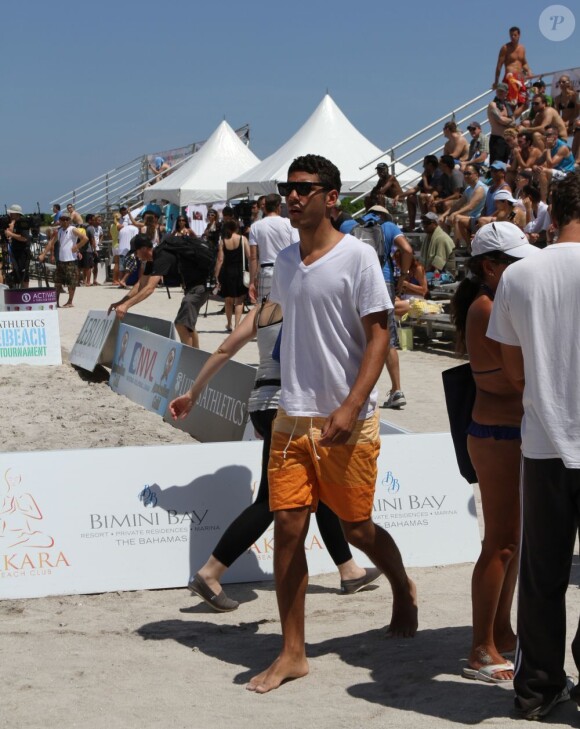Déterminé, Noah Becker au Tournoi de Volleyball des Models 2012 à Miami le 1er avril 2012