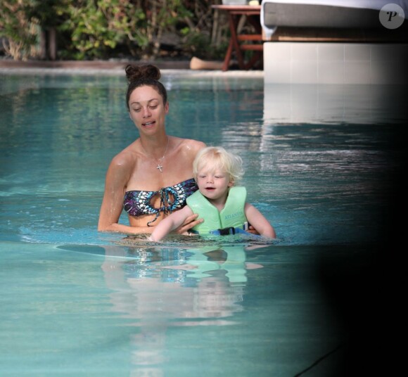 Lilly Kerssenberg et le petit Amadeus le 12 janvier 2012 à Miami