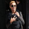 Beyoncé Knowles maman lookée et sa fille Blue Ivy : il n'est jamais trop tôt pour une sortie shopping ! New York le 2 avril 2012