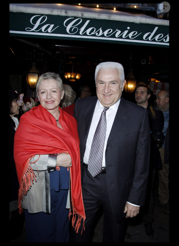 Colette et Miroslav Siljegovic lors de la soirée de la Closerie des Lilas à l'occasion de la remise du prix littéraire du même nom le 3 avril 2012 à Paris